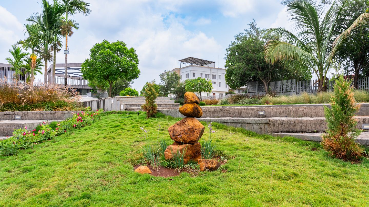 Landscaped central open space at 46 Banyan Tree