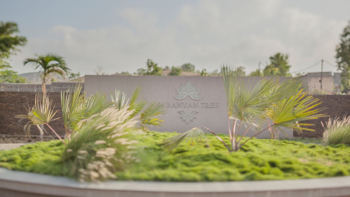 Landscaped central open space at 86 Banyan Tree